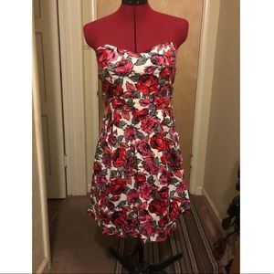 NWT Red Floral Sweetheart Strapless Mini Dress